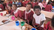 Children in Madagascar: Madagascar School Project
