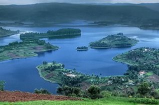 Uganda Images: Lake Bunyonyi